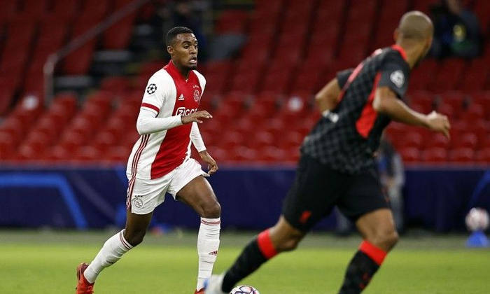 拜仁慕尼黑发布备战花絮，清晨完成体检，荷甲任务艰巨，更衣室氛围转暖的简单介绍-开元在线入口