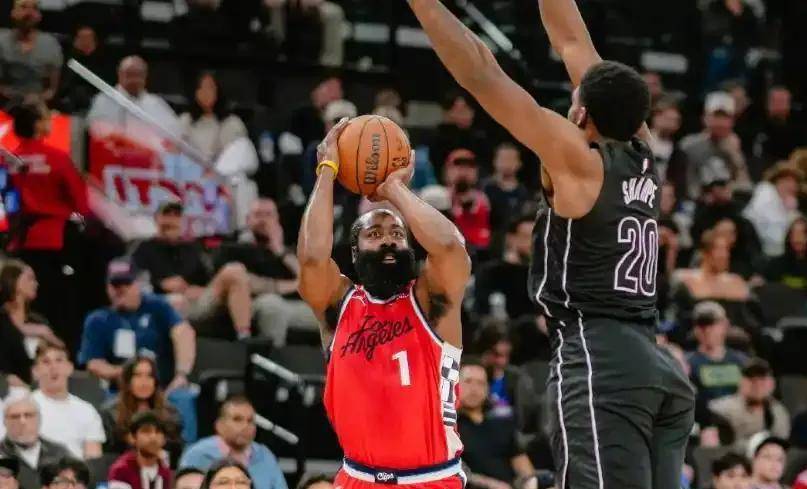 关于丹佛掘金清晨防线松动风云突变山东男篮赛后止住颓势，这操作让人直呼：哈登连续十五场比赛得分超过大比分领先的信息